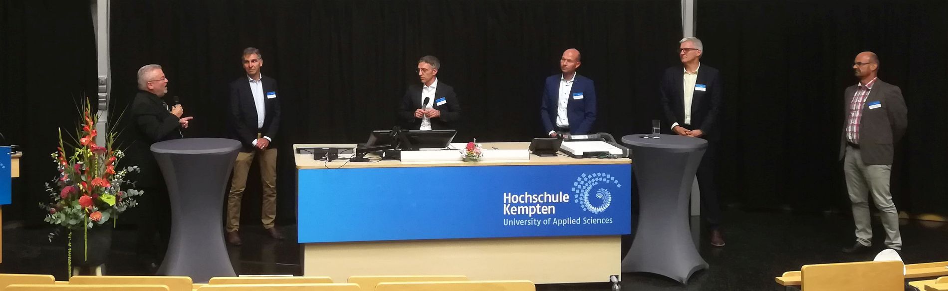 Podiumsdiskussion mit (von links) Prof. Mehr, Hr. Dornburg, Hr. Hagemeier, Hr. OB Kiechle, Hr. Berchtold und Hr. Lumer