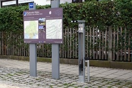 Service für Radfahrer in Sonthofen: Reparaturstation in der Fußgängerzone. copyright Stadt Sonthofen